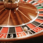 Рулетка в казино с математическими расчетами против игрока